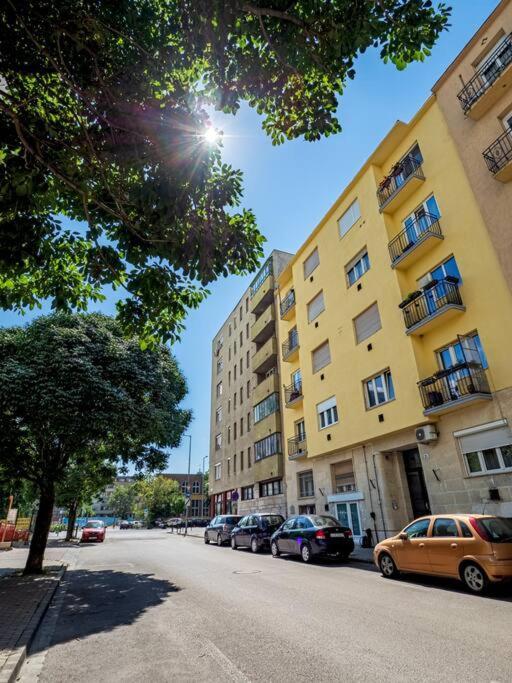Vidra-Lak With Private Parking Apartamento Budapeste Exterior foto