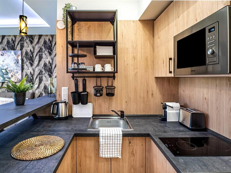 Vidra-Lak With Private Parking Apartamento Budapeste Exterior foto
